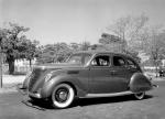 Lincoln Zephyr 4-Door Sedan 1936 года